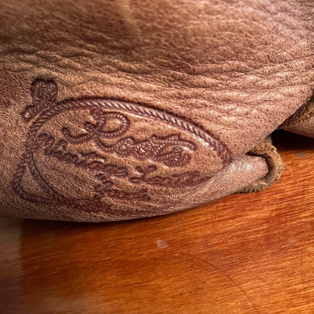 Roots Canada vintage leather bag. - Picture 4 of 15